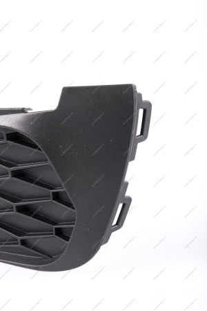 Заглушка передней противотуманной фары левая LADA Xray Cross Lada