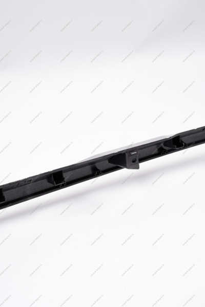 Накладка переднего бампера нижняя LADA Vesta SW Cross NG (серебристая) Lada