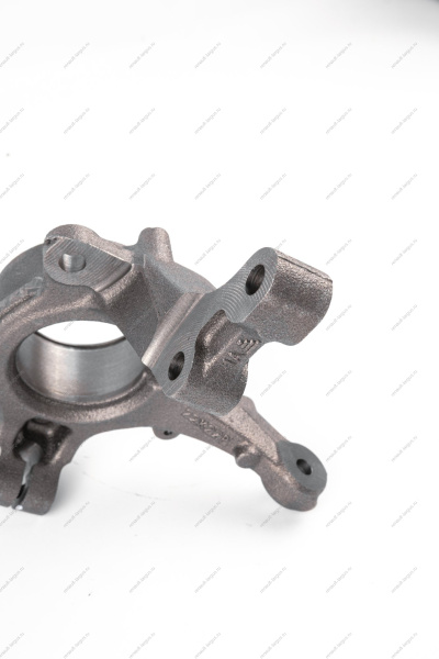 Кулак LADA Largus поворотный правый с АБС (100) нов.обр. под болт D10мм Renault