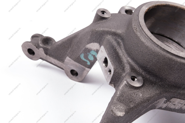 Кулак поворотный правый RENAULT Duster Renault