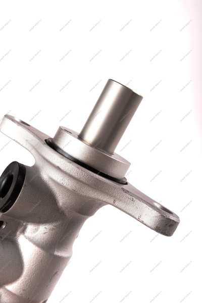 Главный тормозной цилиндр LADA Vesta Lada