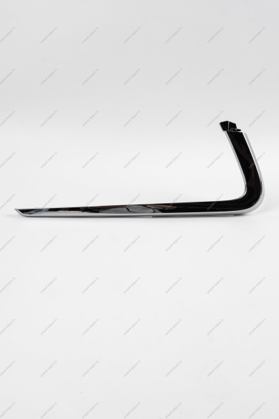 Молдинг переднего бампера верхний левый Lada Vesta SW Cross Lada