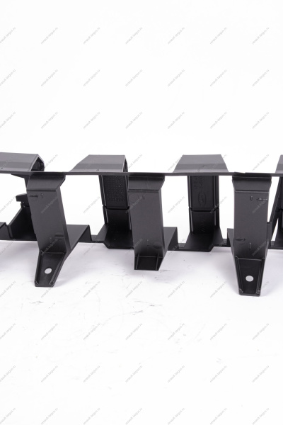 Усилитель переднего бампера средний (пластик) LADA Vesta FL Lada