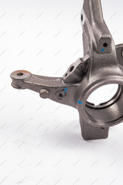 Кулак поворотный передний правый с АБС LADA XRAY Renault