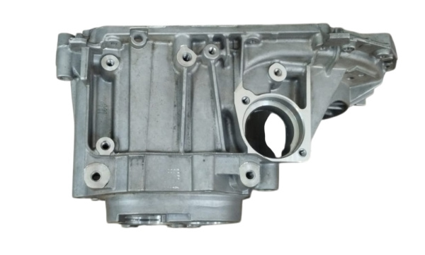 Картер коробки передач LADA Largus КПП-JR5 ( 8200934990) Renault