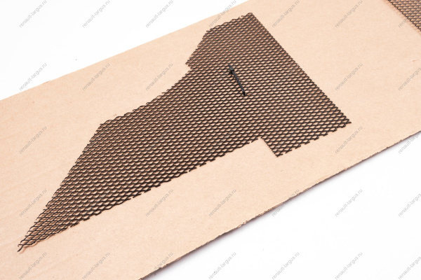 Защитная сетка радиатора LADA Xray Cross (фигурная) Дополниельное оборудование