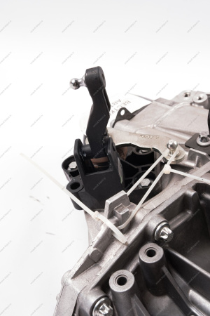 Коробка передач JR5-549 (BVM5-JR5/K4M,K7M) (тросовый привод) LADA Largus Renault