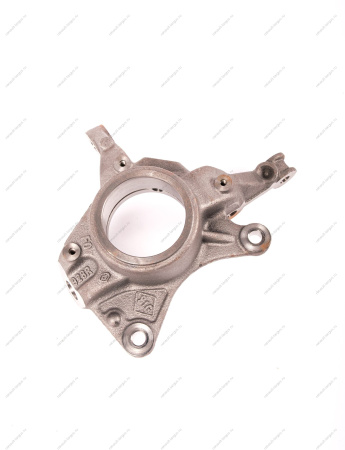 Кулак поворотный правый Renault