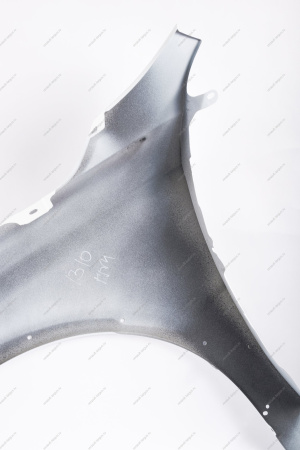 Крыло переднее правое LADA Vesta SW Cross крашеное 221 Ледниковый (белый) Lada