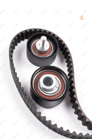 Ремень ГРМ ВАЗ-21126 /LADA Vesta/Priora (ширина 22мм, 137 зуб.) + ролик+ натяжитель GATES