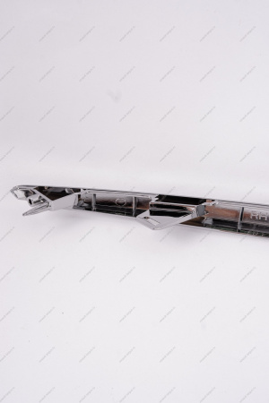 Молдинг переднего бампера верхний правый Lada Vesta SW Cross Lada