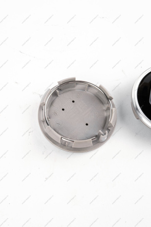 Колпак колеса ,RENAULT, (глянцевый черный с металлическим ободком) Renault