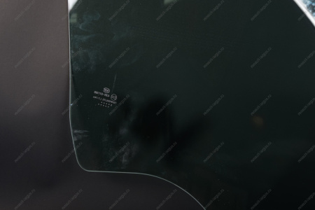 Стекло двери переднее левое Tinted тонирован.) LADA Largus 6001546702/8200433835/803016965R (AGC) Lada