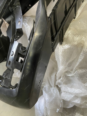 Бампер царапины (розница) передний неокрашенный с отверстиями под датчики системы парковки (под покраску) LADA Vesta NG Lada