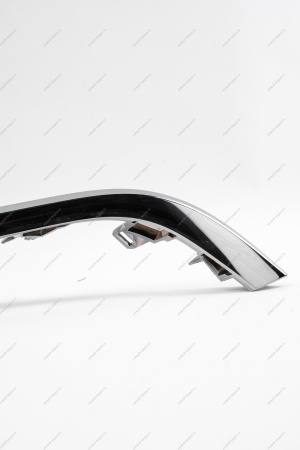 Молдинг переднего бампера нижний левый Lada Vesta SW Cross Lada