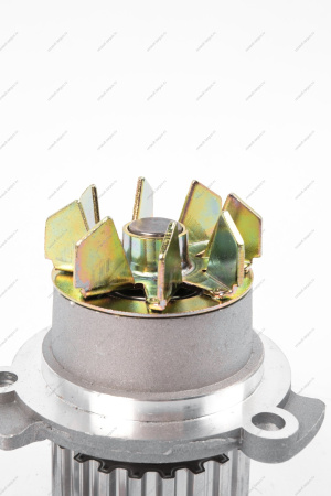 Насос водяной 2108-2115,Ока Автомагнат (модернизированная крыльчатка)