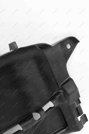 Щиток передней левой арки колеса боковой LADA Largus Renault