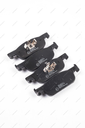 Колодки LADA XRAY переднего тормоза к-т BRECKNER