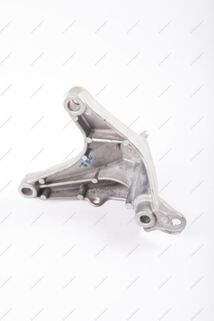 Кронштейн левой опоры подвески двигателя (P4M,P4P-BVM5) LADA XRAY Lada