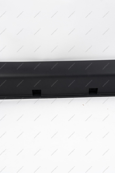 Облицовка LADA Largus Cross (FL) NEW порога правая с лентой Lada