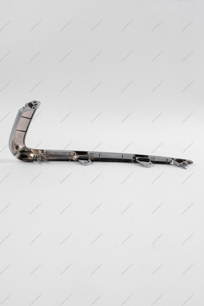 Молдинг переднего бампера верхний левый Lada Vesta SW Cross Lada