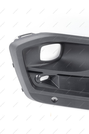 Облицовка ПТФ правая под парктроник LADA Vesta FL Lada