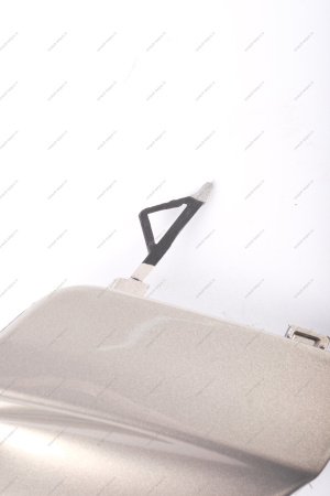 Крышка окна под переднюю буксирную проушину Lada Vesta SW Cross крашенная 247 Карфаген (Бежевый металлик) Lada