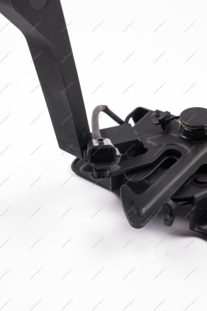 Замок капота LADA XRAY Renault