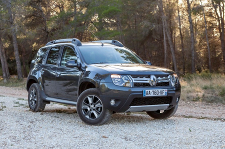 Крыло переднее правое RENAULT Duster крашеное Графитовый (серый) RGB Api