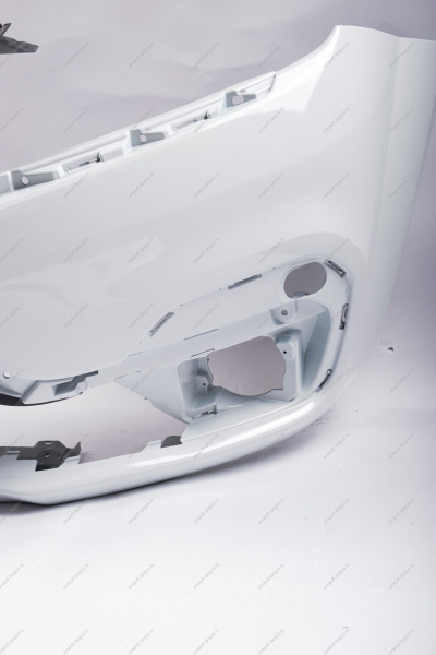 Бампер LADA Largus (FL) NEW передний с буксирной проушиной крашеный в цвет 221 Ледниковый (Белый) Lada