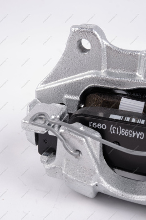 Суппорт передний правый в сборе Renault Logan II, Sandero (410016069R +2шт 410602581R) Renault