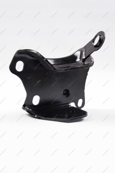 Кронштейн крепления рычагов задней подвески правый LADA Largus Renault