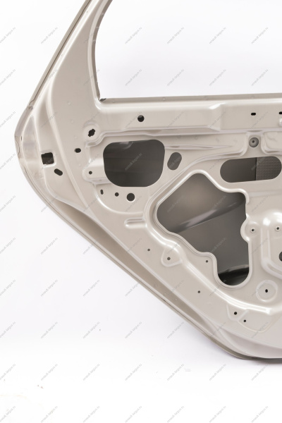 Дверь LADA Vesta (седан) задняя левая (катафорезный грунт) Lada